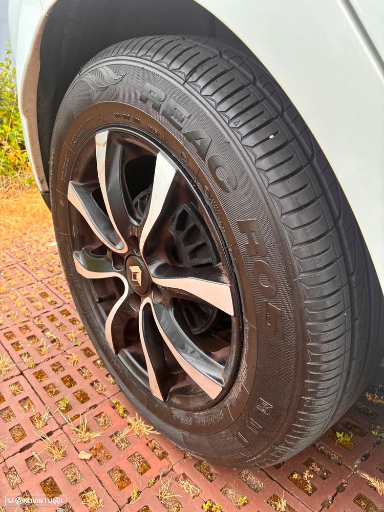 Renault Clio Sport Tourer 1.5 dCi - 36