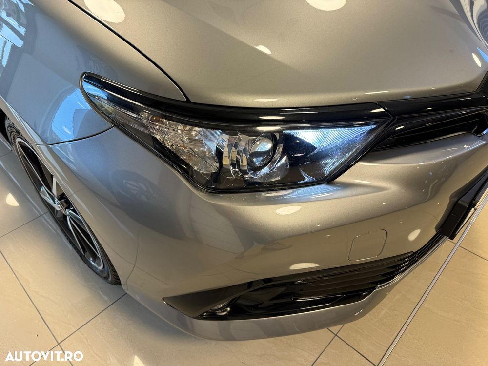 Toyota Auris 1.8 VVT-i Hybrid Automatik Touring Sports Team Deutschland - 35