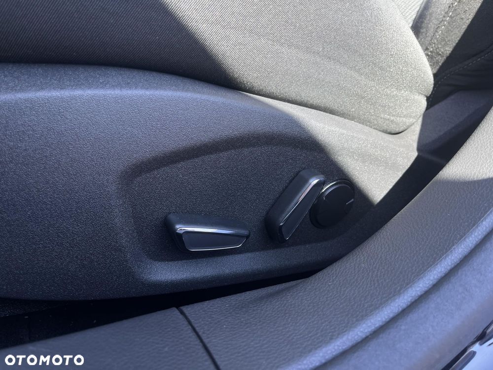 Ford Mondeo 2.0 TDCi Titanium PowerShift - 16