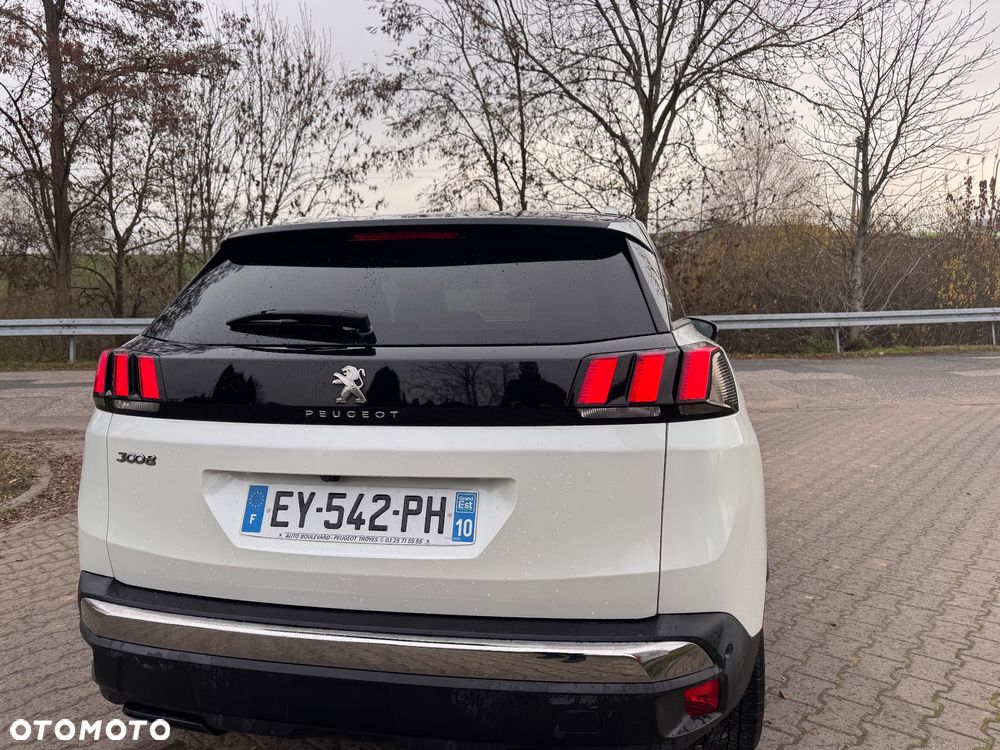 Peugeot 3008 PureTech 130 Stop & Start GPF Allure - 14