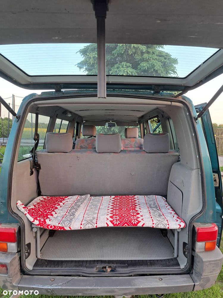 Volkswagen Multivan - 6