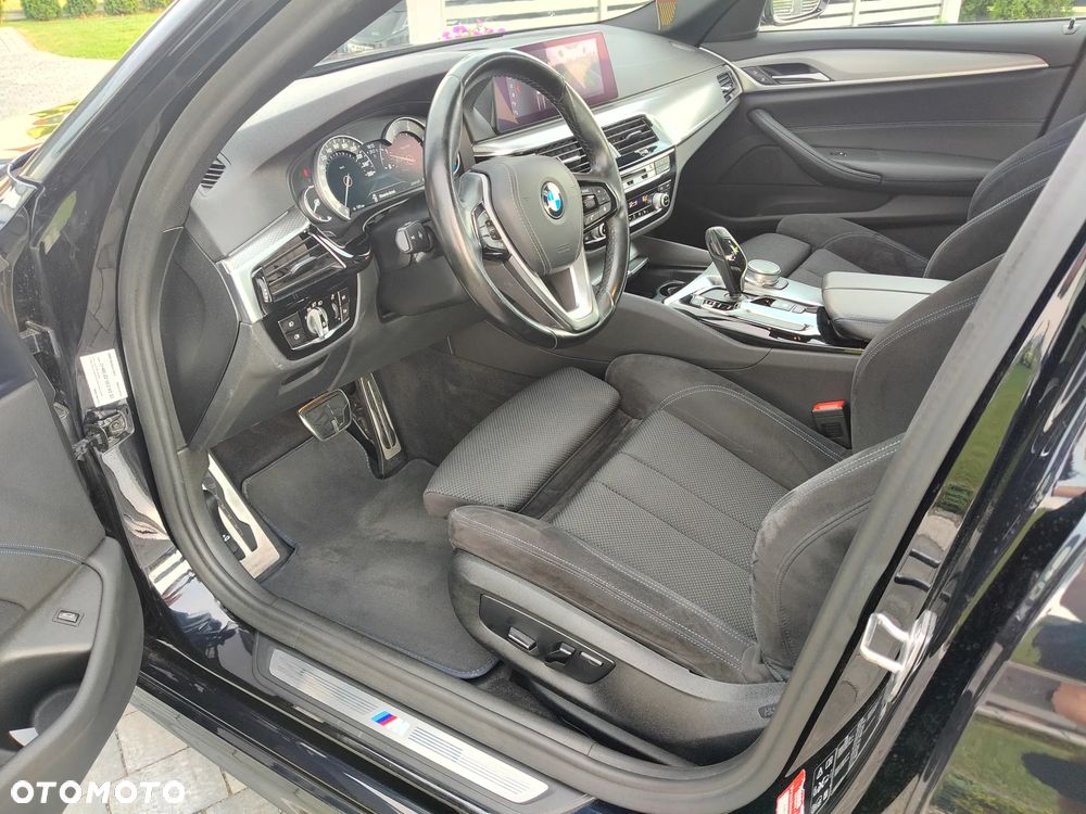 BMW Seria 5 520d xDrive M Sport sport - 13