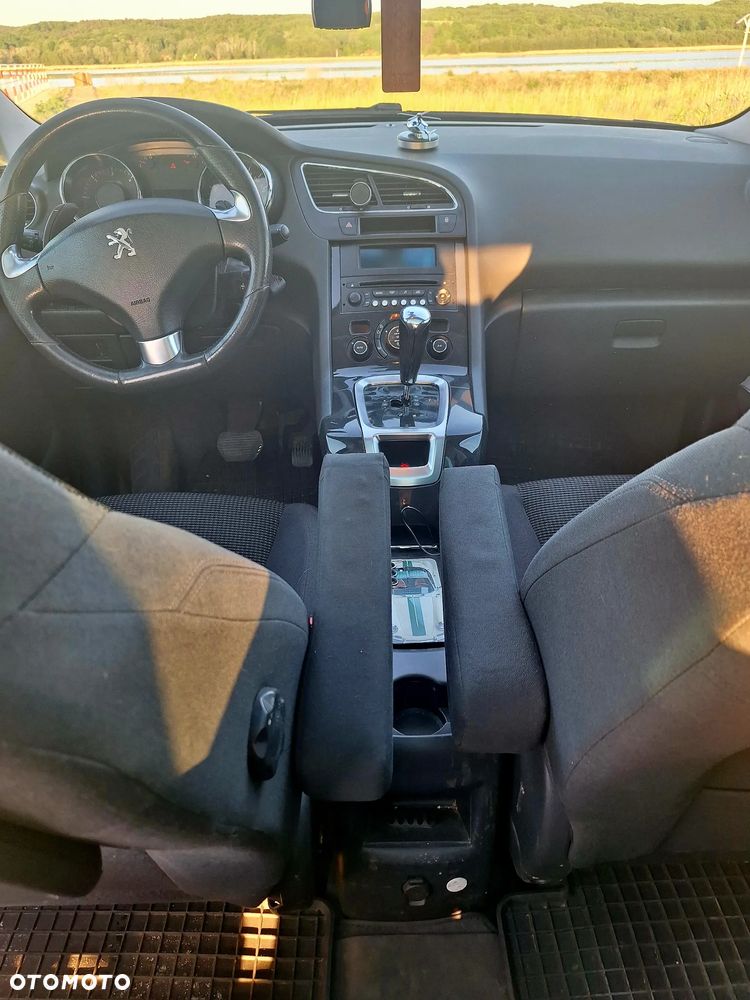 Peugeot 5008 - 31