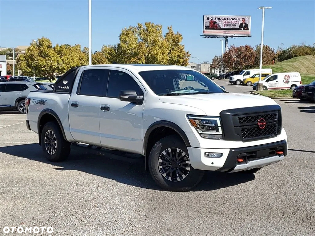 Nissan Titan - 9
