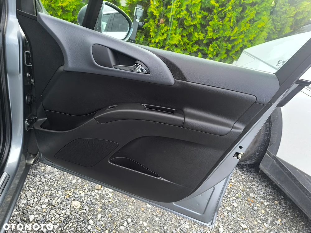 Opel Meriva 1.4 T Cosmo - 24