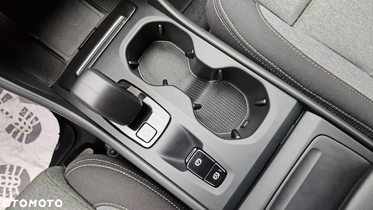 Volvo XC 40 B3 Core - 18