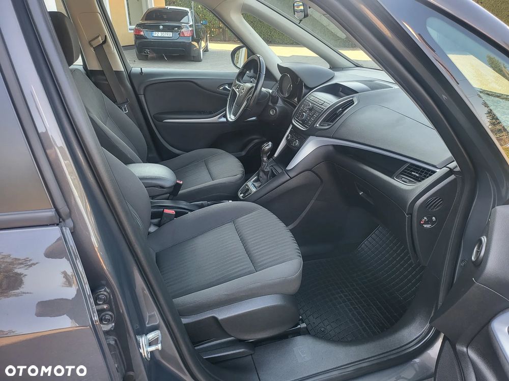 Opel Zafira - 16