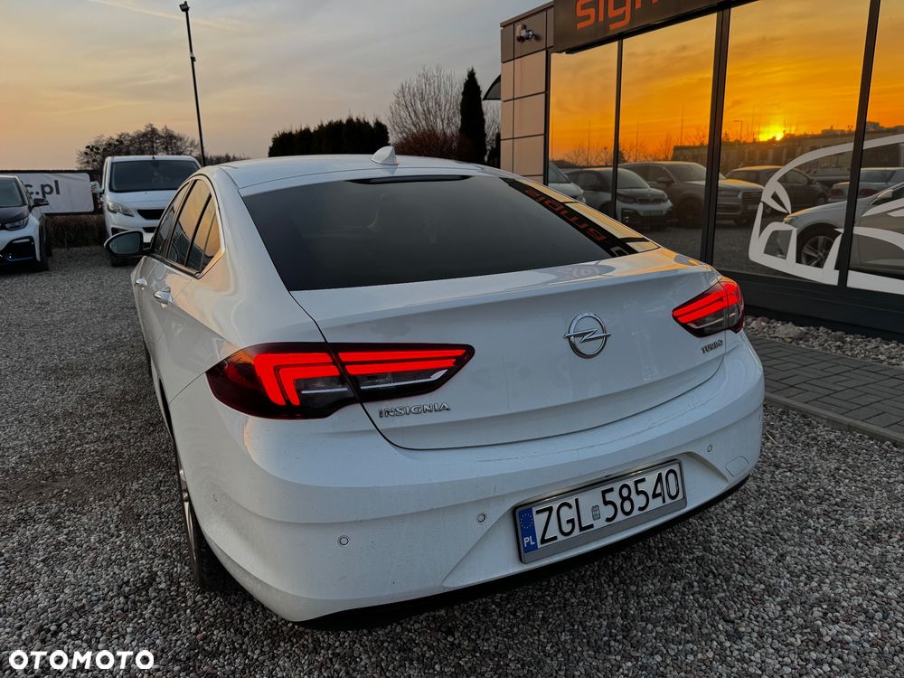 Opel Insignia 1.5 T Innovation S&S Eco - 17