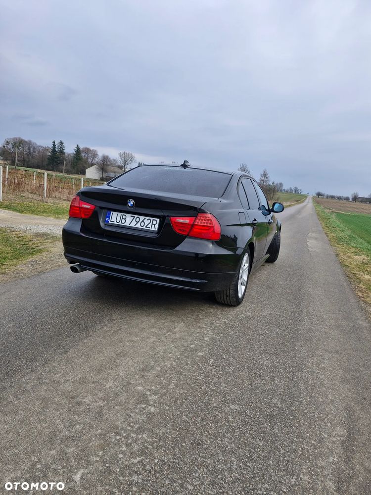 BMW Seria 3 318i - 15