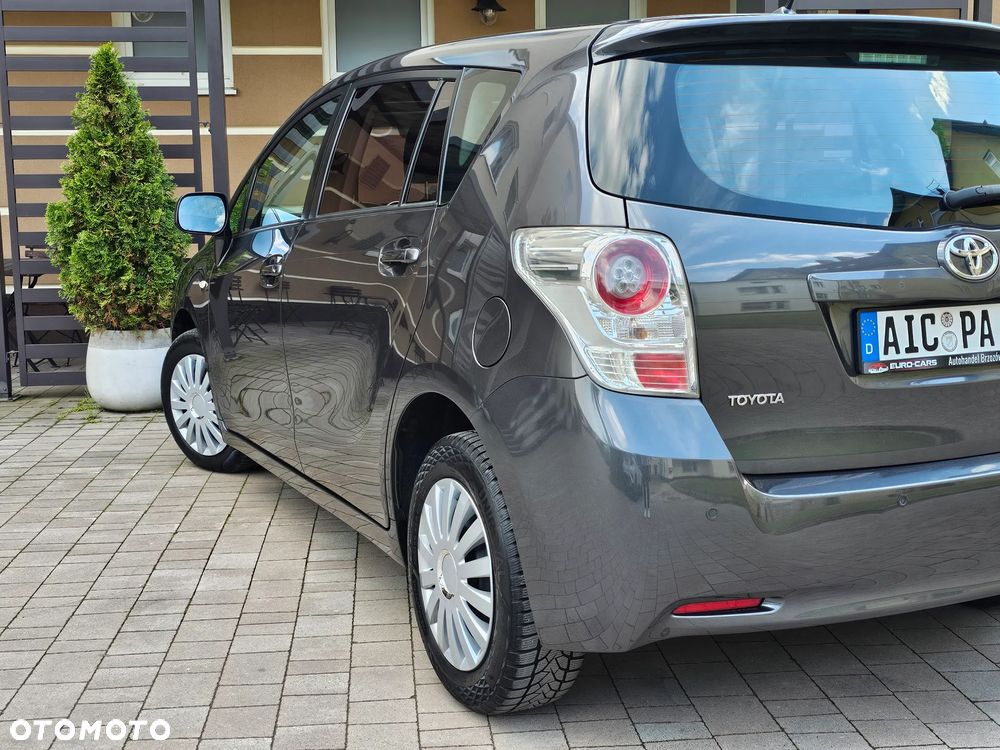 Toyota Verso 1.8 5-Sitzer Comfort - 37