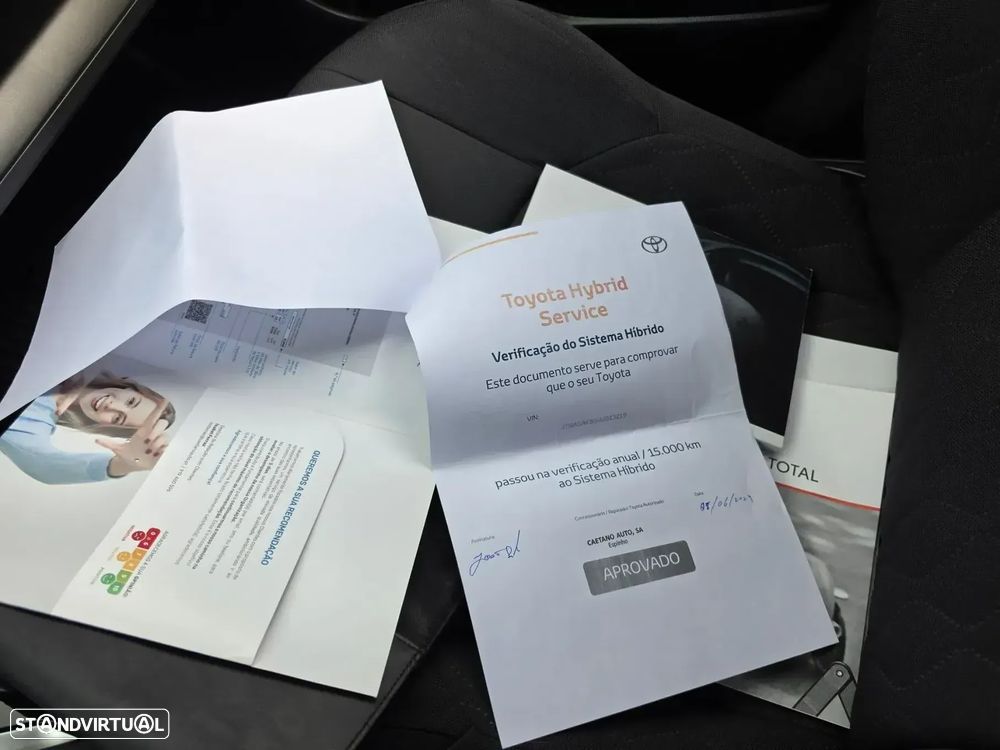 Toyota Corolla Cross 2.0 Hybrid Luxury - 46