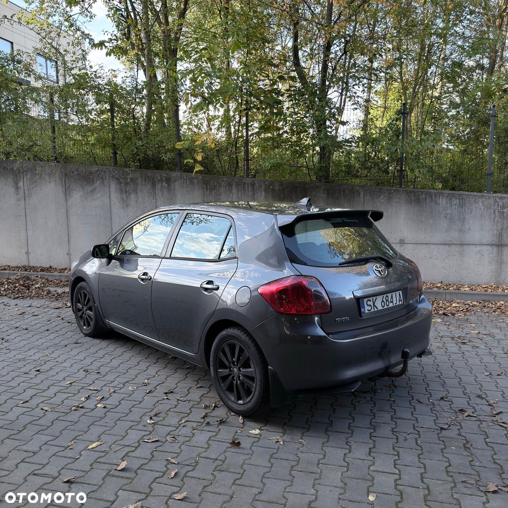 Toyota Auris 2007 photo 2