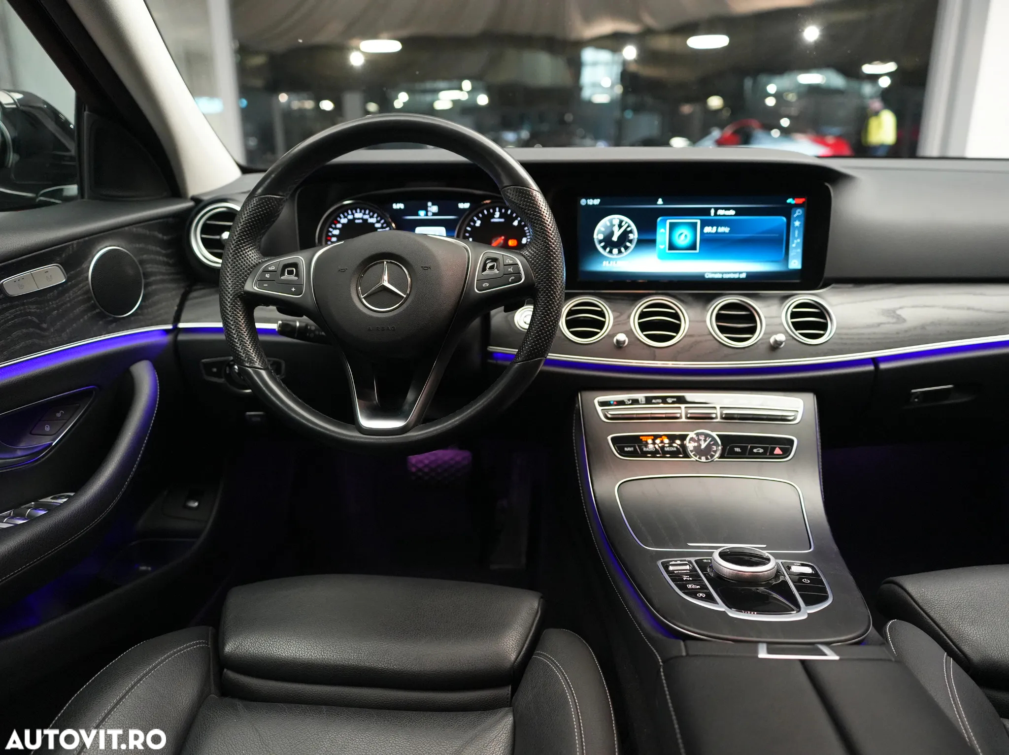 Mercedes-Benz E 200 d 9G-TRONIC AMG Line - 20