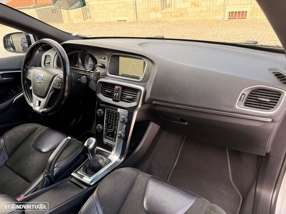 Volvo V40 1.6 D2 R-Design - 34