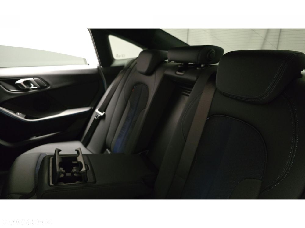 BMW Seria 2 218i M Sport - 23