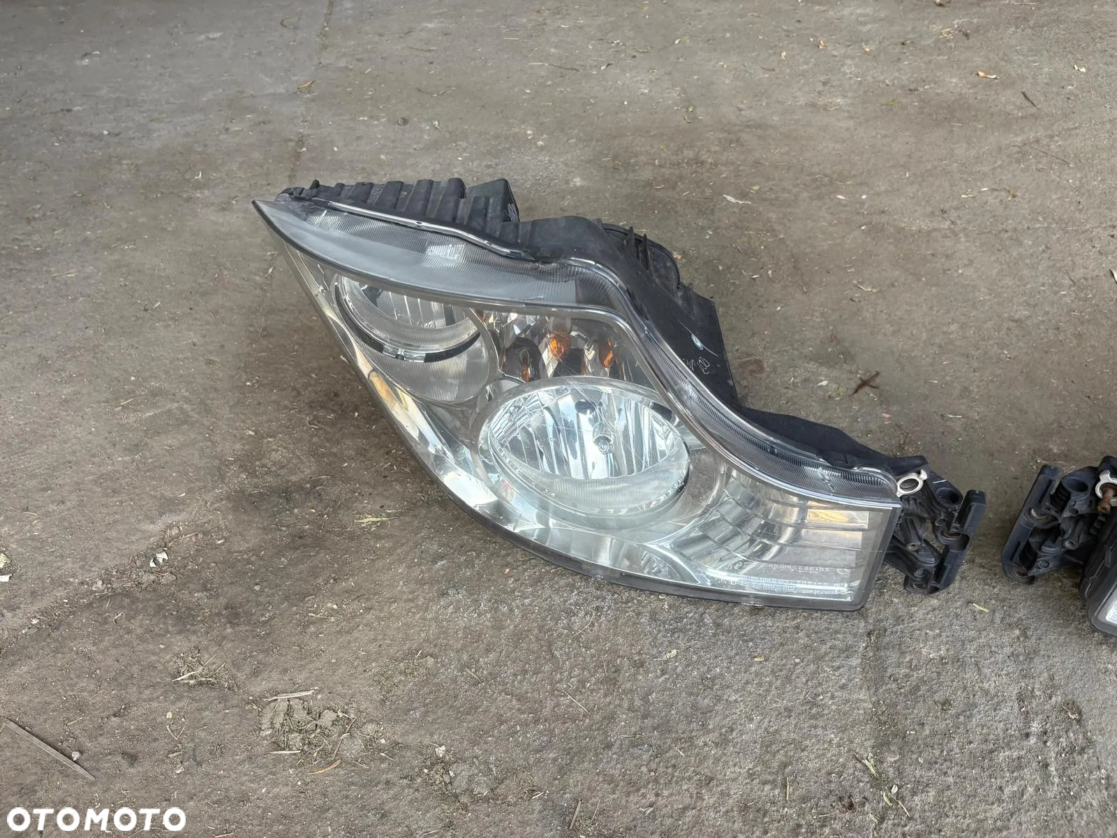 MERCEDES ACTROS MP4 LAMPA REFLEKTOR LEWA PRAWA A9608200239 A9608200339 - 3