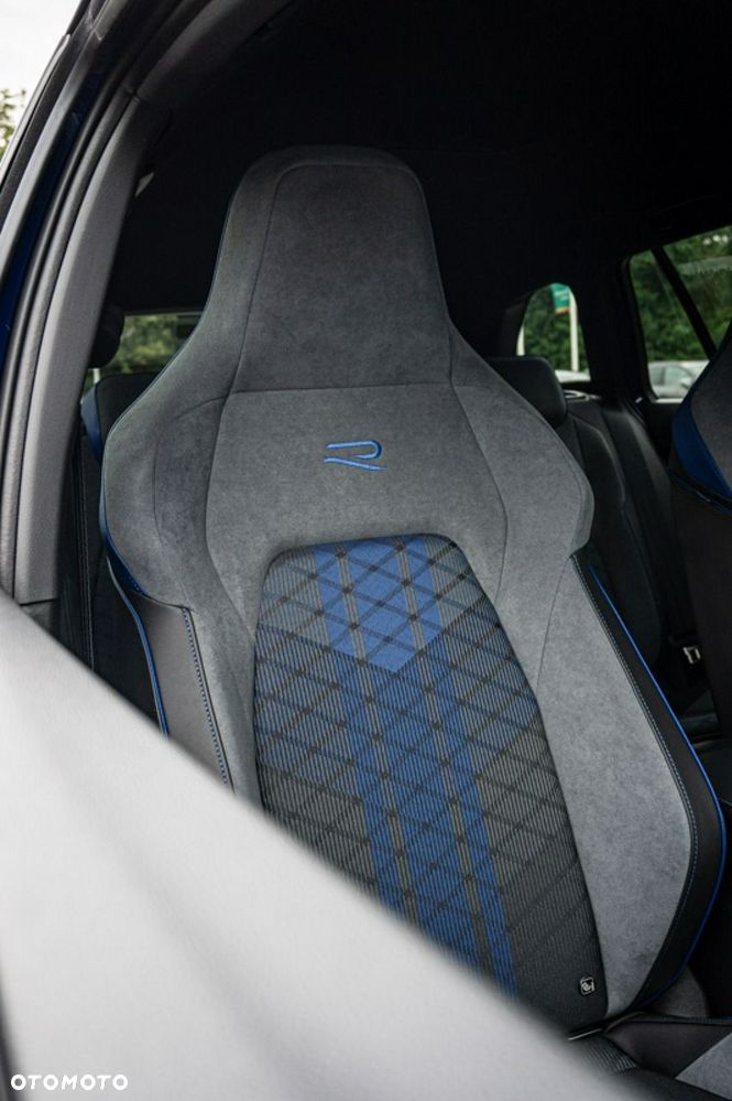 Volkswagen Golf - 29