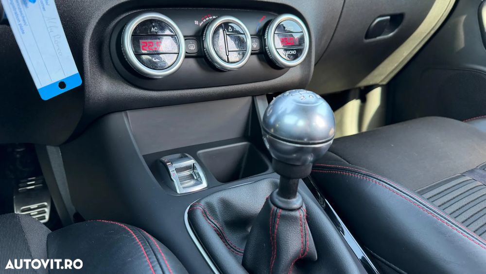 Alfa Romeo Giulietta 2.0 JTDM 16V Veloce - 17