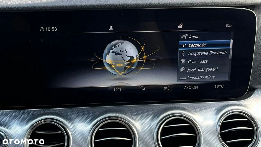 Mercedes-Benz Klasa E 220 d 4-Matic 9G-TRONIC - 38
