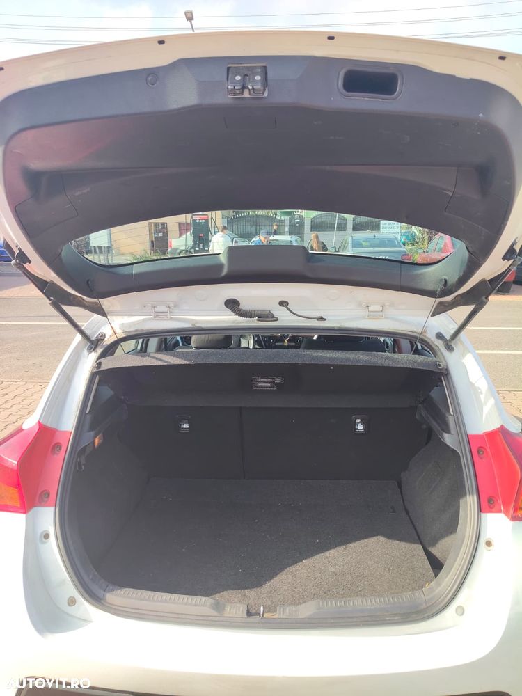 Toyota Auris - 5