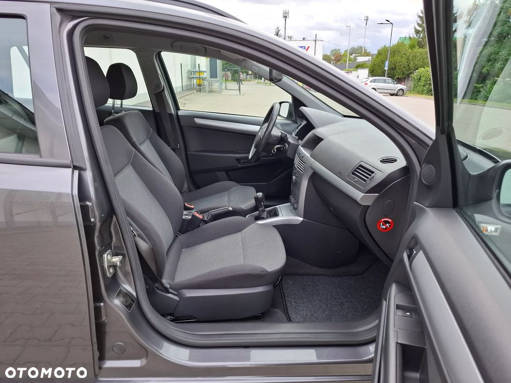 Opel Astra 1.6 Enjoy - 32