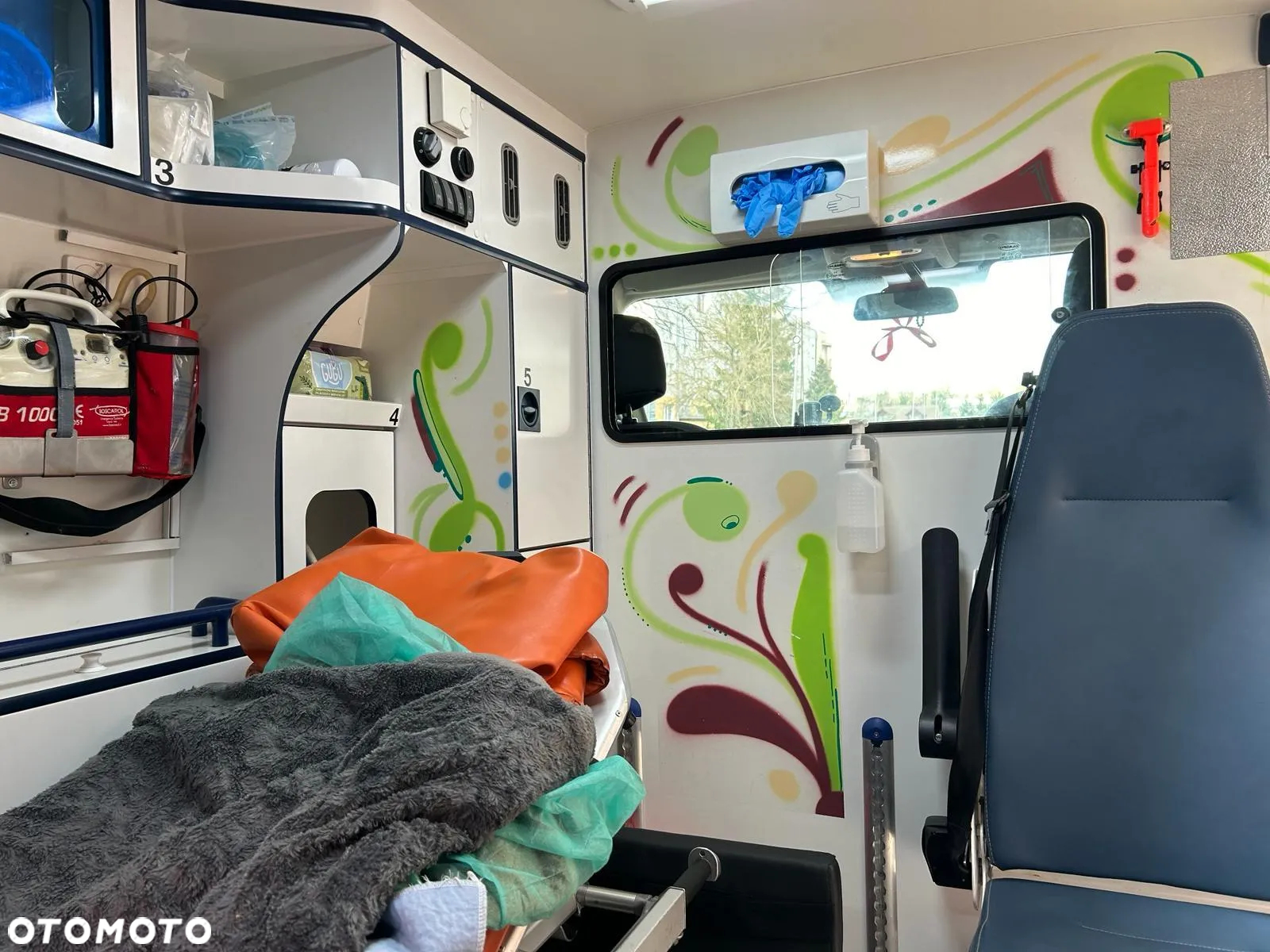 Renault Master Karetka Ambulans - 17