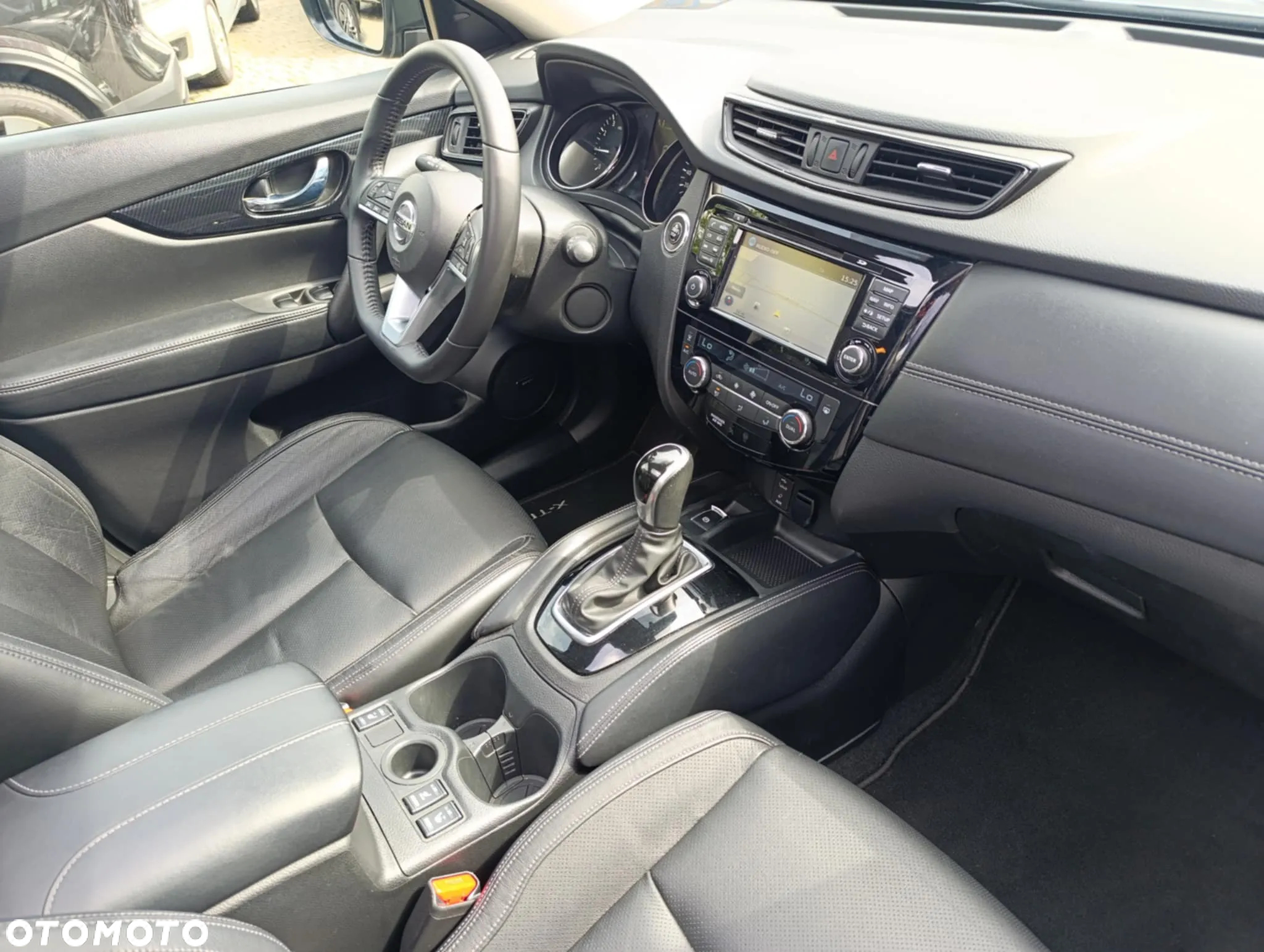 Nissan X-Trail 1.3 DIG-T Tekna 2WD DCT - 11