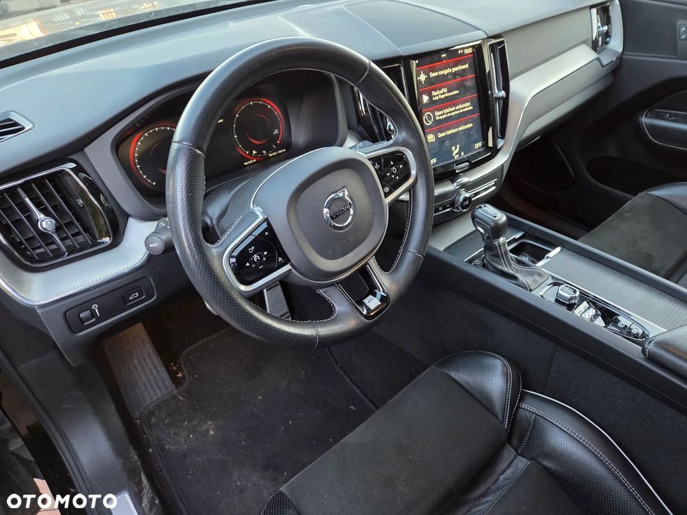 Volvo XC 60 D4 AWD Geartronic RDesign - 10