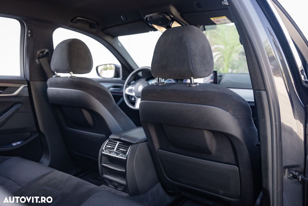 BMW Seria 5 520i Aut. M Sport Edition - 22