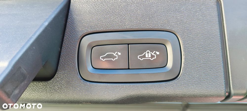 Volvo XC 60 B4 D Inscription - 25