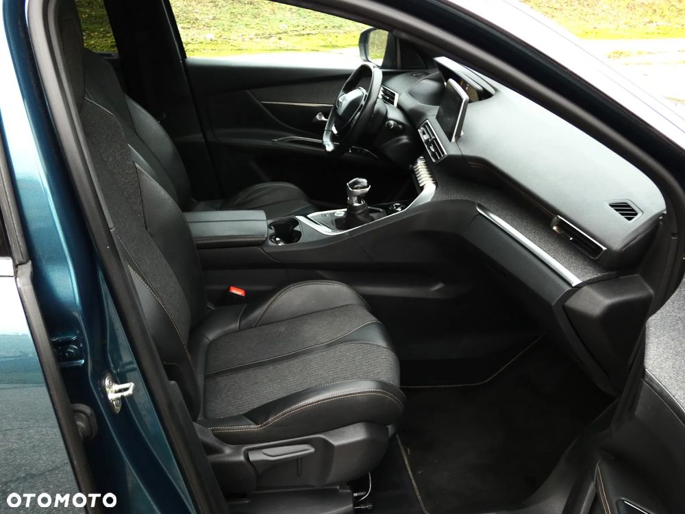 Peugeot 5008 - 15