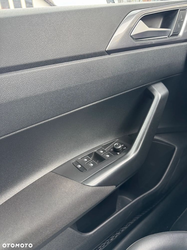 Volkswagen Polo - 13