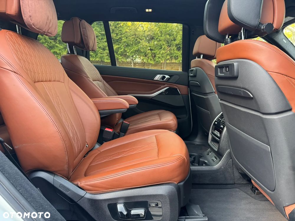 BMW X7 xDrive40i - 24