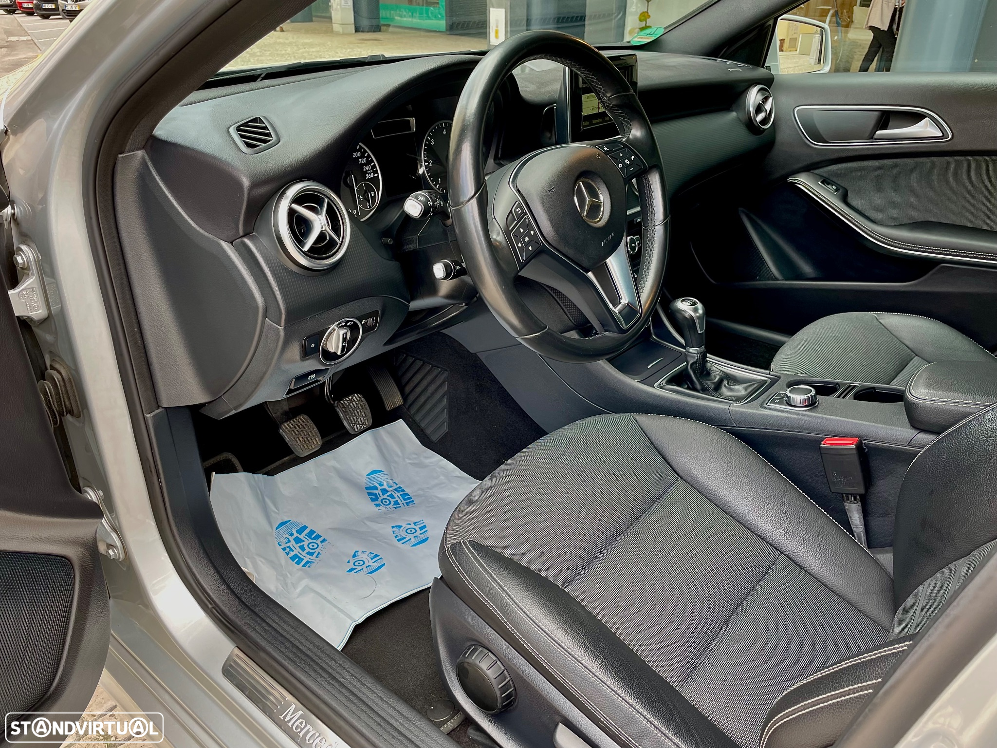 Mercedes-Benz A 180 - 13