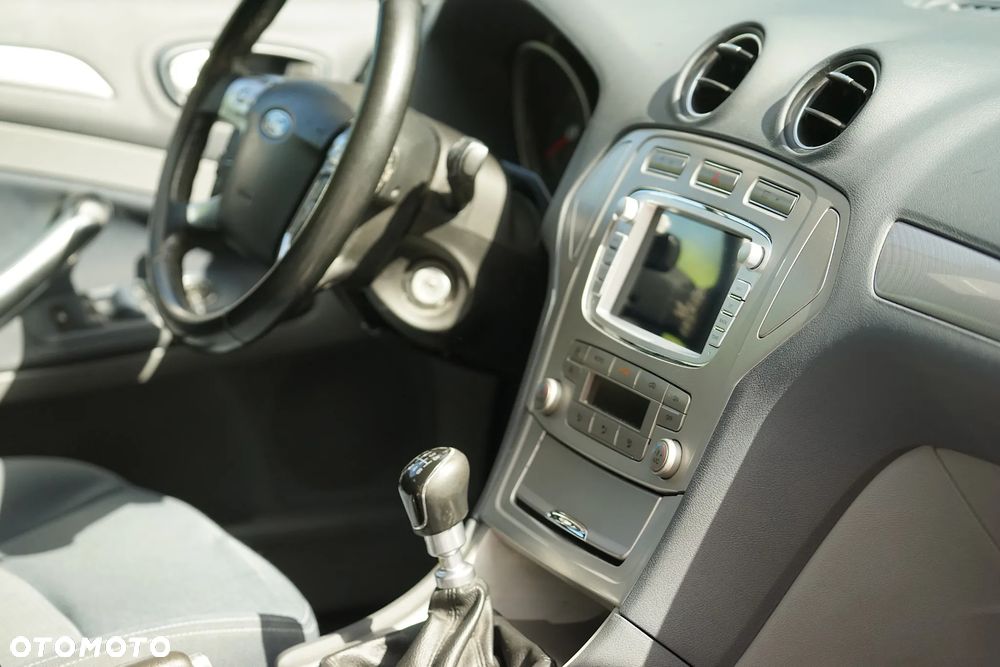 Ford Mondeo 2.0 TDCi EConetic Trend - 14