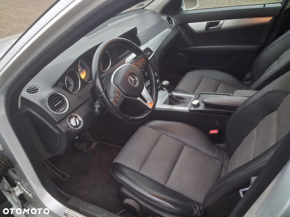Mercedes-Benz Klasa C 200 (BlueEFFICIENCY) Avantgarde - 18