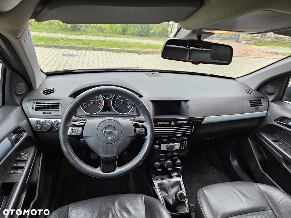 Opel Astra 1.6 Cosmo - 29
