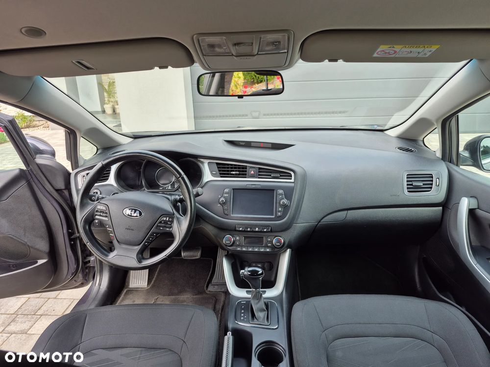 Kia Ceed 1.6 GDI Smart Plus DCT - 17