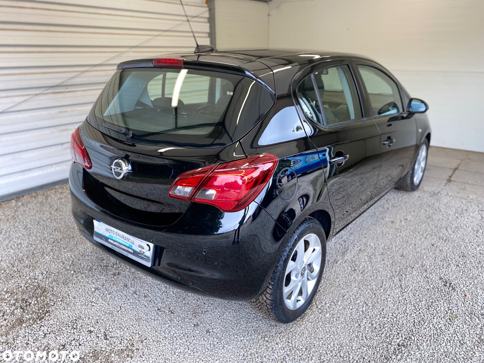 Opel Corsa 1.2 Cosmo - 29