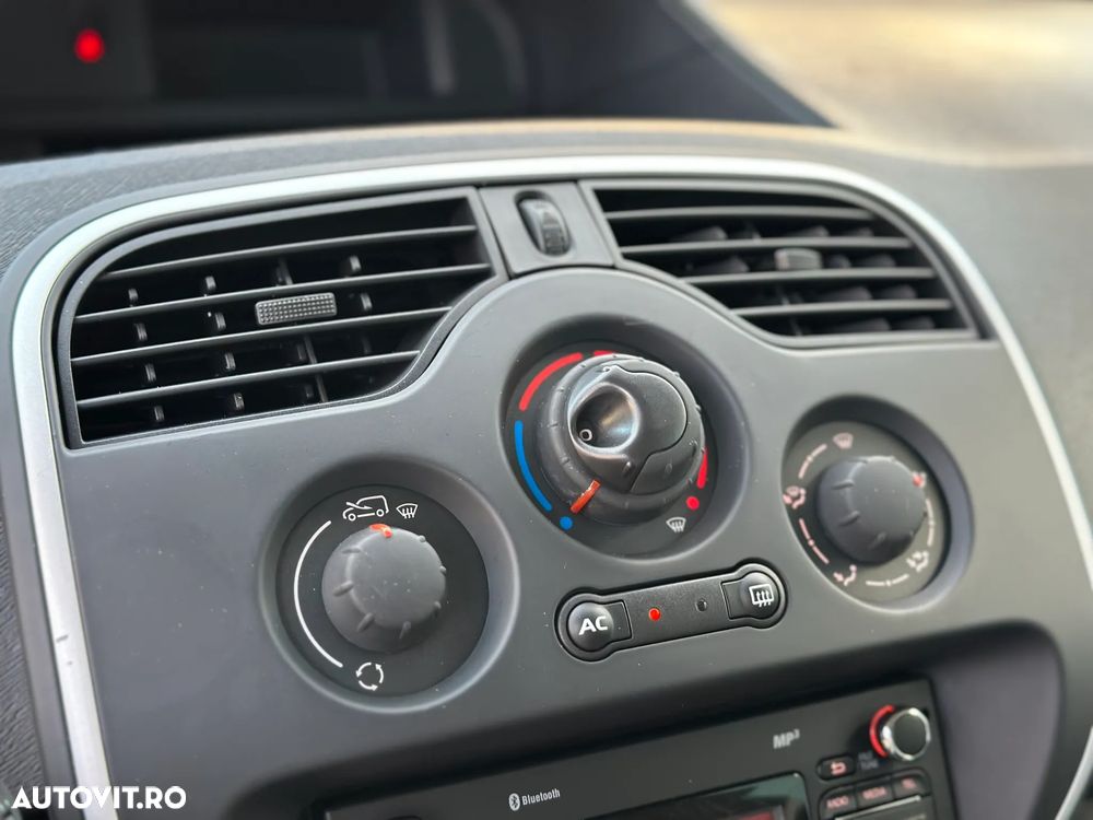 Renault Kangoo ENERGY TCe 115 Start & Stop LIMITED - 12