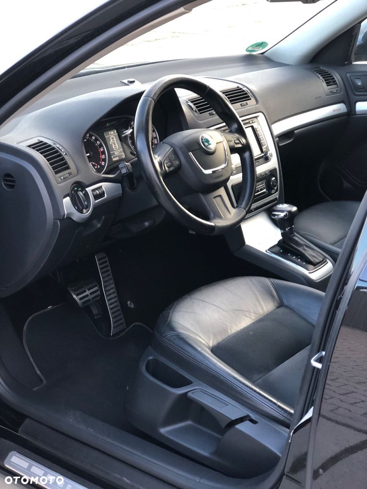 Skoda Octavia 2.0 TDI DPF 4x4 DSG Scout - 25