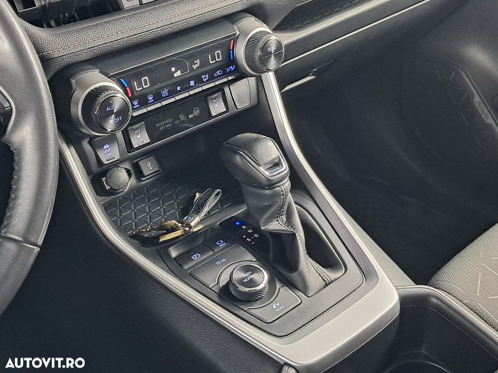 Toyota RAV4 - 22