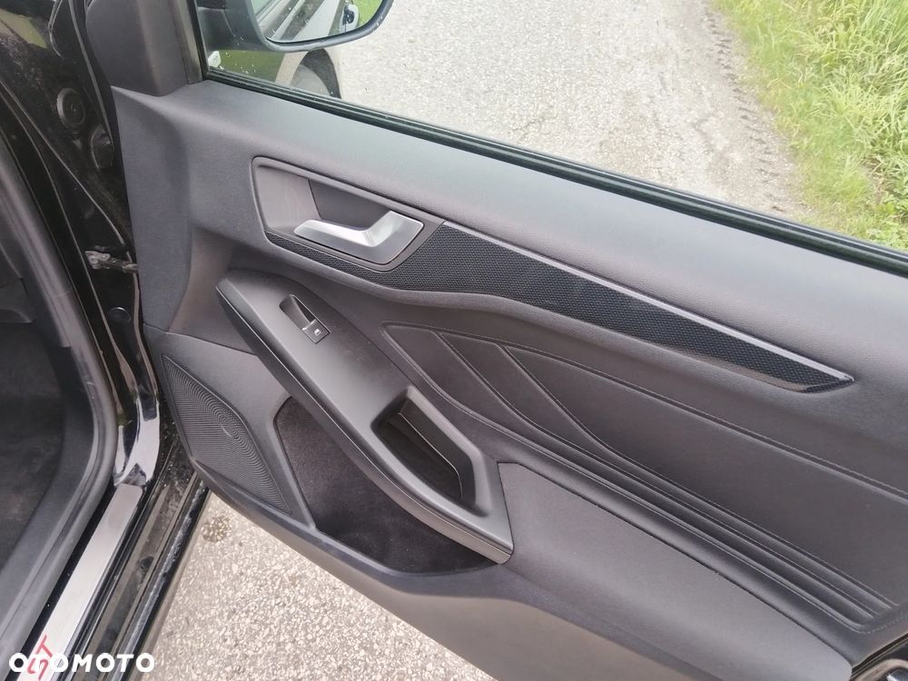 Ford Focus 1.5 EcoBlue Start-Stopp-System ST-LINE - 35