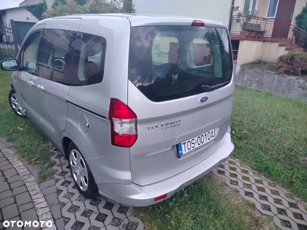 Ford Tourneo Courier 1.6 TDCi S&S Titanium - 19