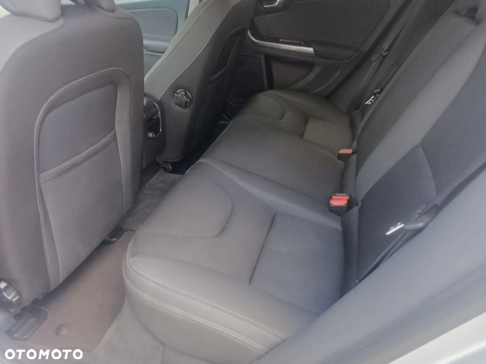 Volvo V60 D3 Geartronic Momentum - 14