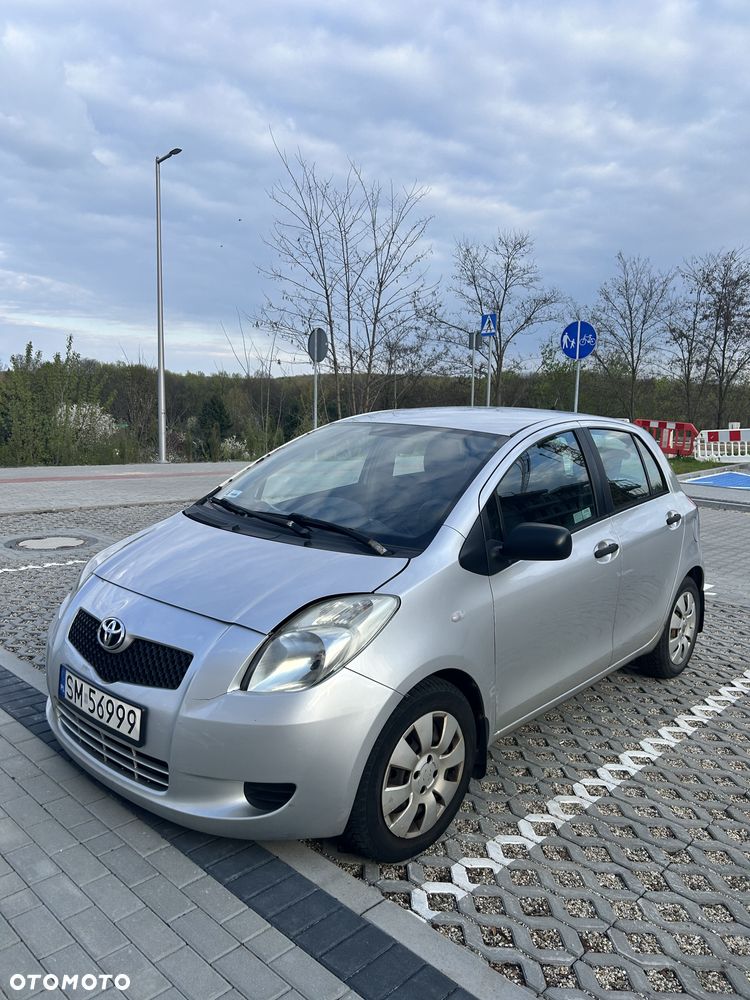 Toyota Yaris 1.3 Luna - 1