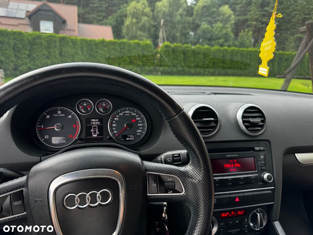 Audi A3 Sportback 1.6 TDI DPF Ambiente - 16