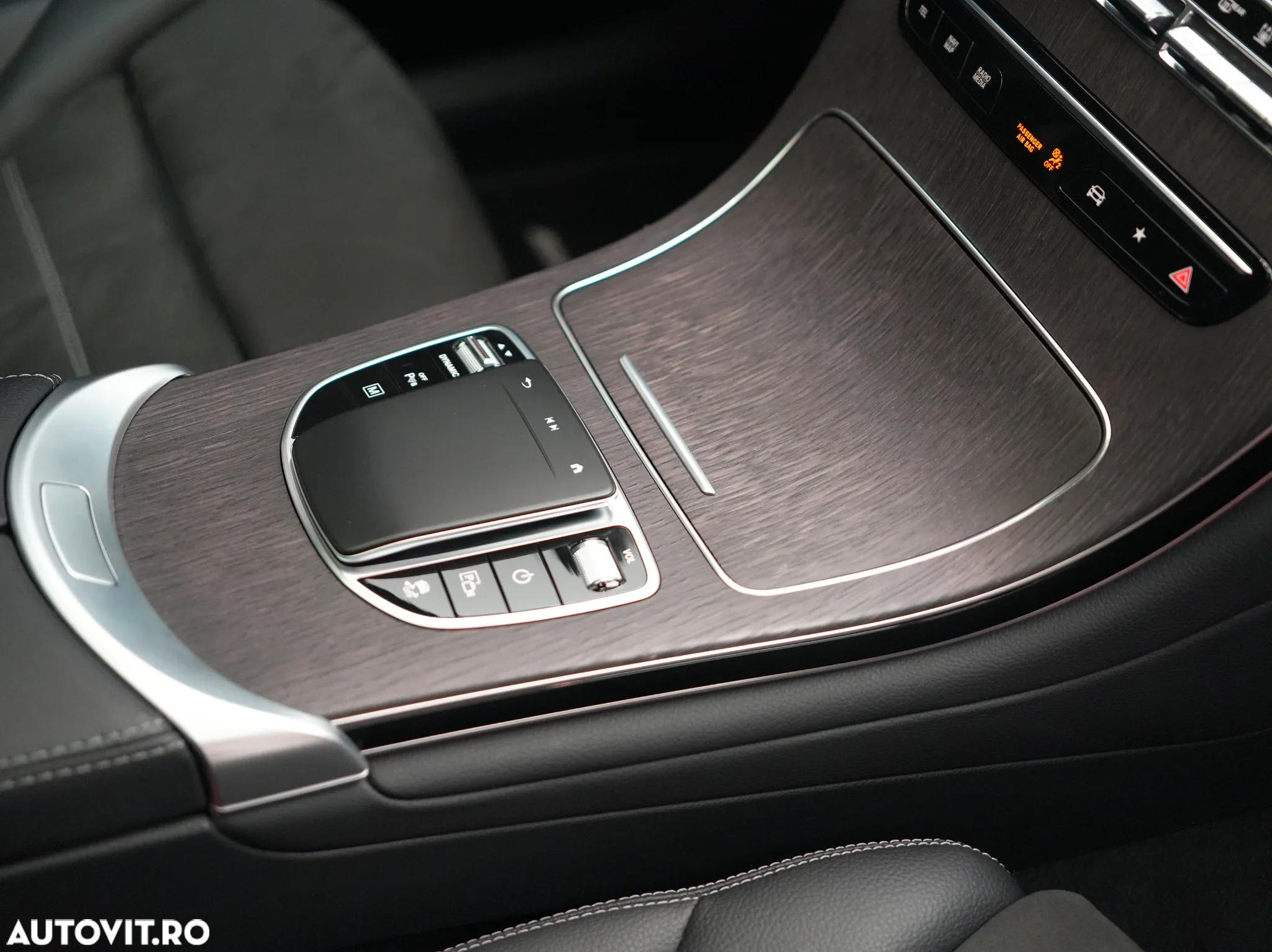 Mercedes-Benz GLC 300 4MATIC MHEV - 24