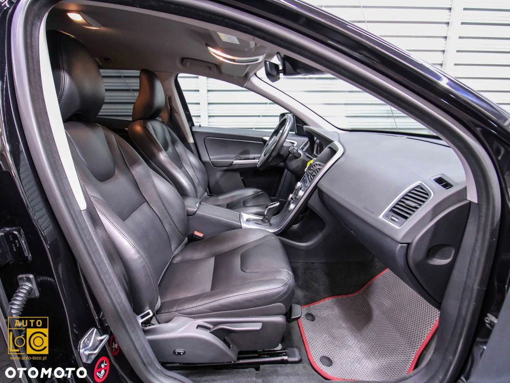 Volvo XC 60 D3 Geartronic Summum - 10