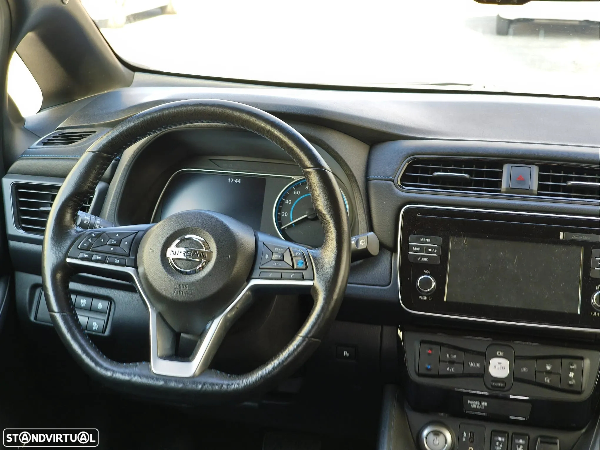 Nissan Leaf 40 kWh Tekna - 18